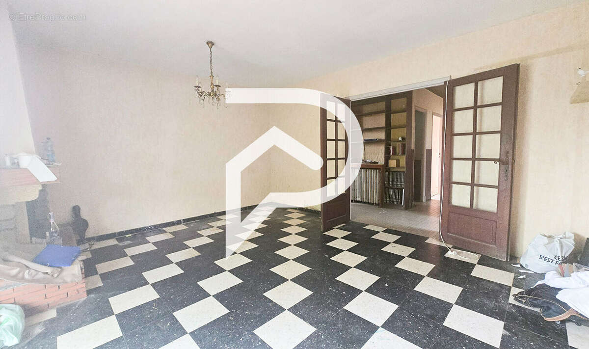 Maison à LISLE-SUR-TARN