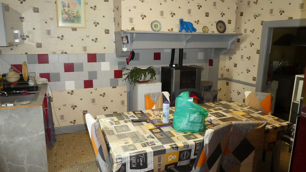 Maison à LA CROISILLE-SUR-BRIANCE