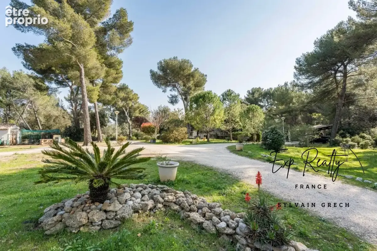 Maison 6 pièces 394 m² à vendre à Aubagne (13400) - photo 1