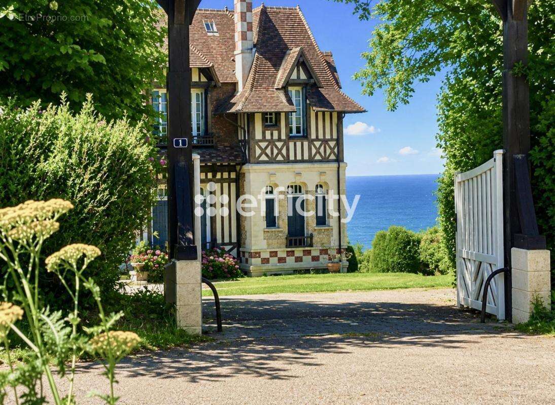 Maison à TROUVILLE-SUR-MER