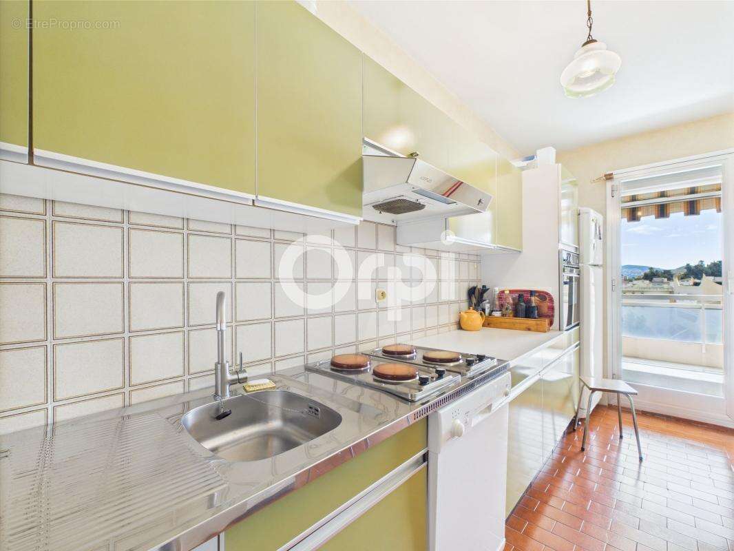 Appartement à MANDELIEU-LA-NAPOULE