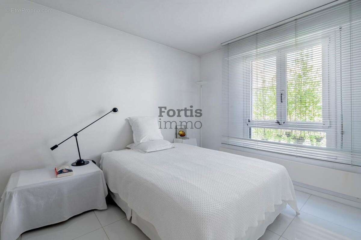 Appartement à PARIS-20E