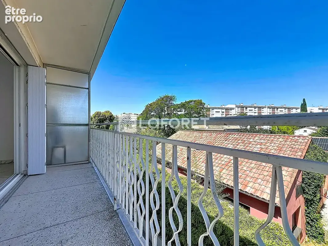 Studio 30 m² avec balcon, parking et cellier - Quartier Estanove - photo 7