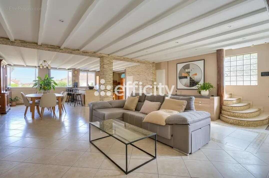 Maison à NEUILLY-PLAISANCE