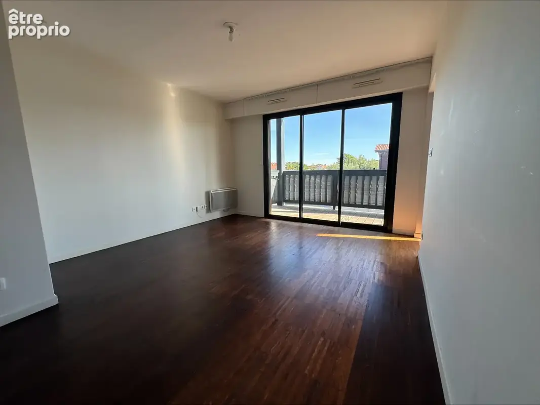 Appartement t2 avec vue sur le port et le canelot-47m2- terrasse, cellier, parking - photo 4