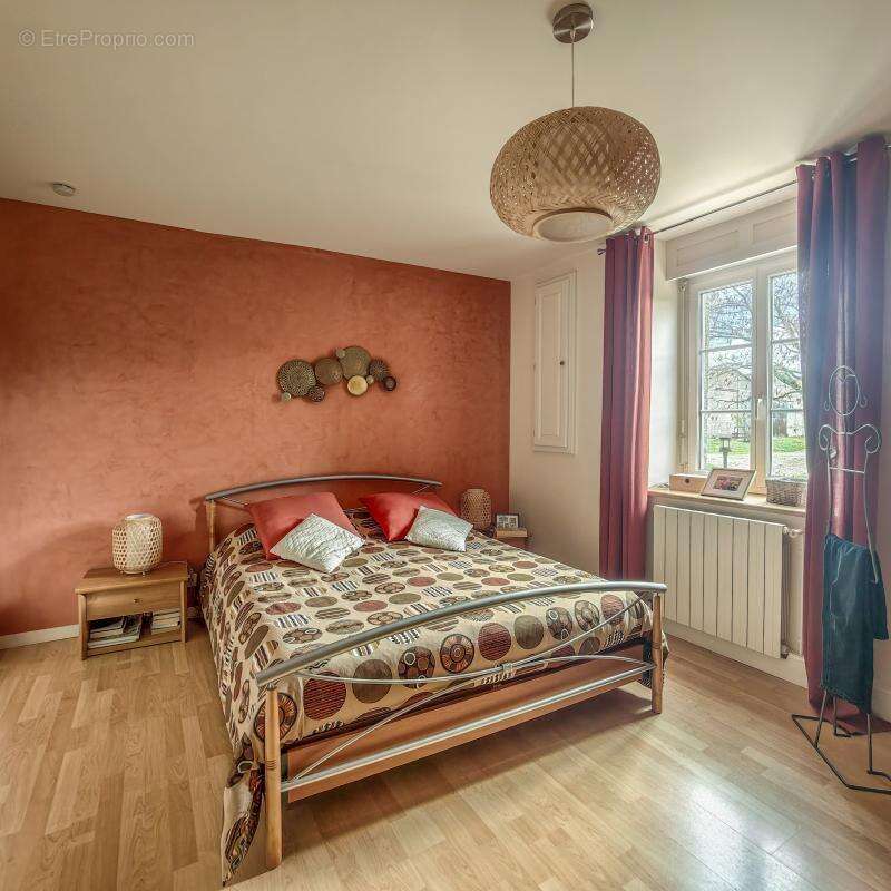 Maison à SAINT-PATERNE-RACAN