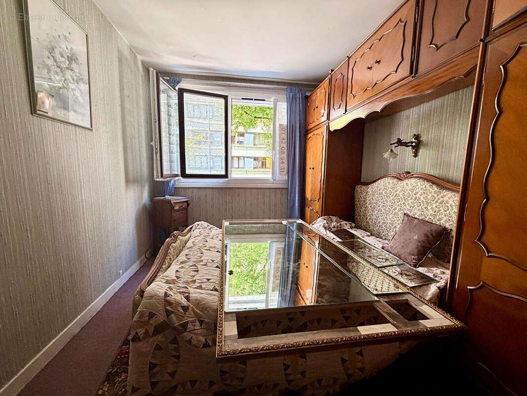 Appartement à PARIS-19E