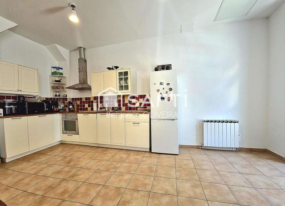 Appartement 117 m² à Saint-Zacharie  - photo 3