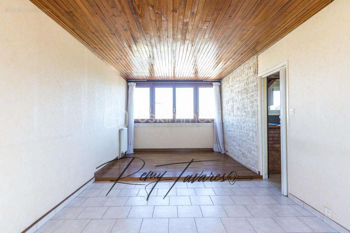 DARVAULT — Maison familiale de 95 m² avec jardin, garage et 4 chambres - photo 11