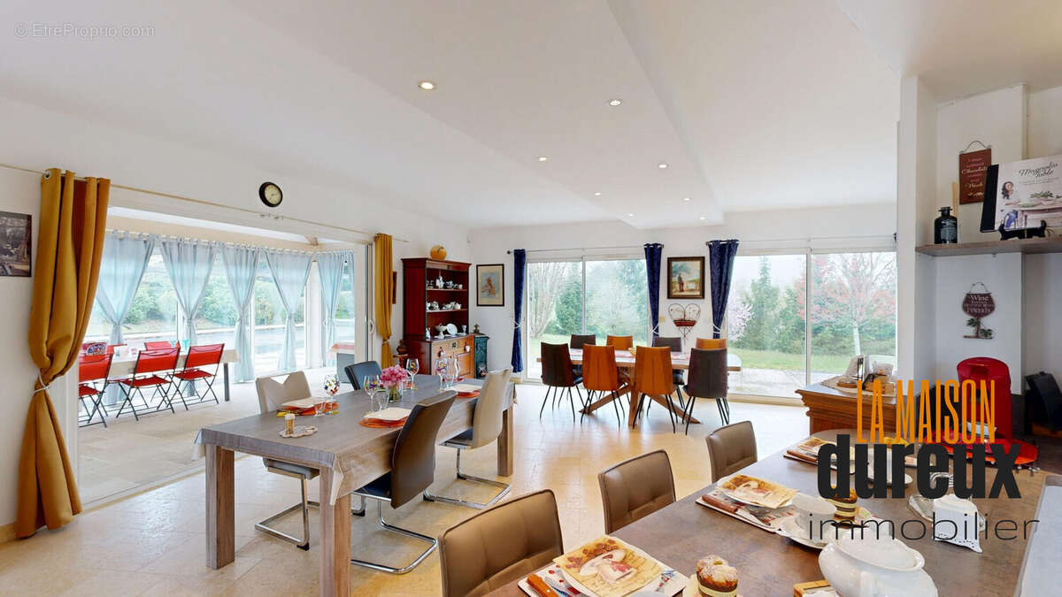 Maison 339 m² à Apremont  - photo 7