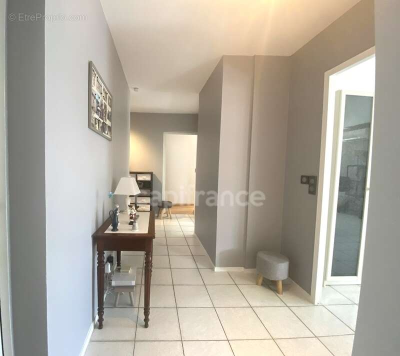 Appartement à SATHONAY-CAMP