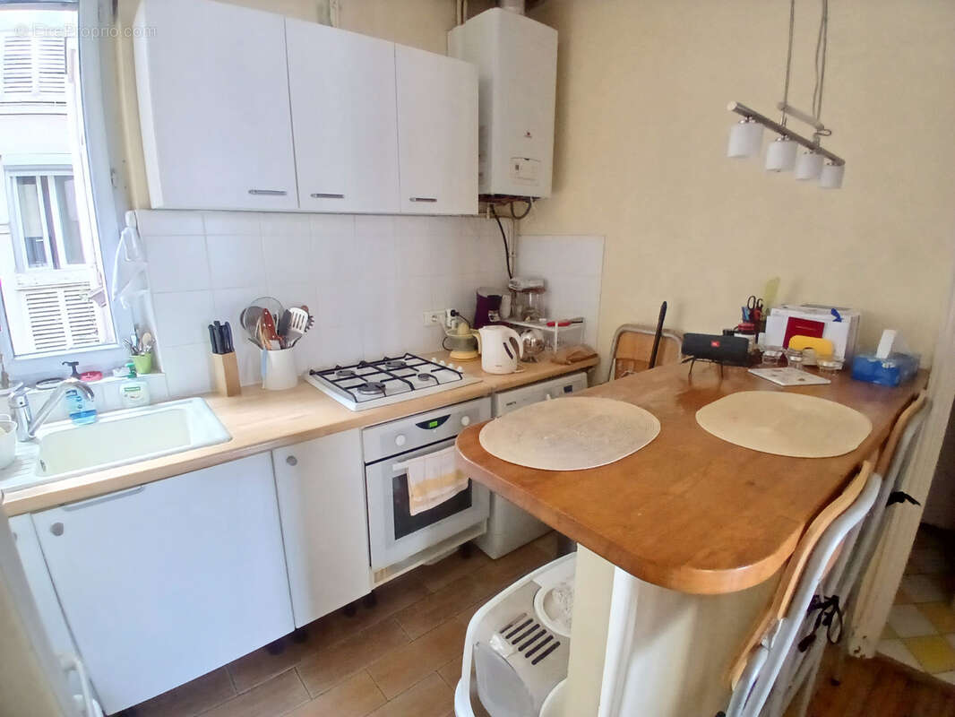 Appartement à PARIS-11E