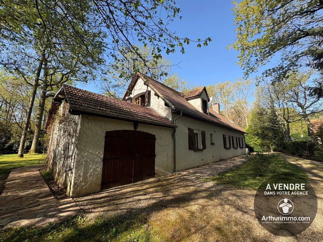 Maison à LA COUTURE-BOUSSEY