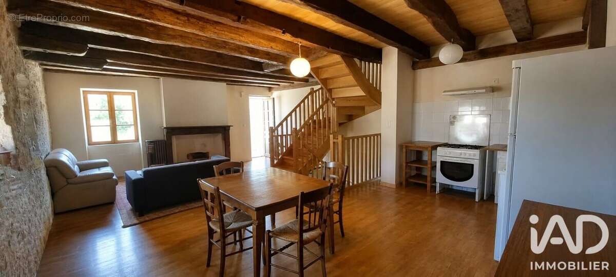 Appartement 257 m² à Saint-Medard-De-Presque  - photo 9