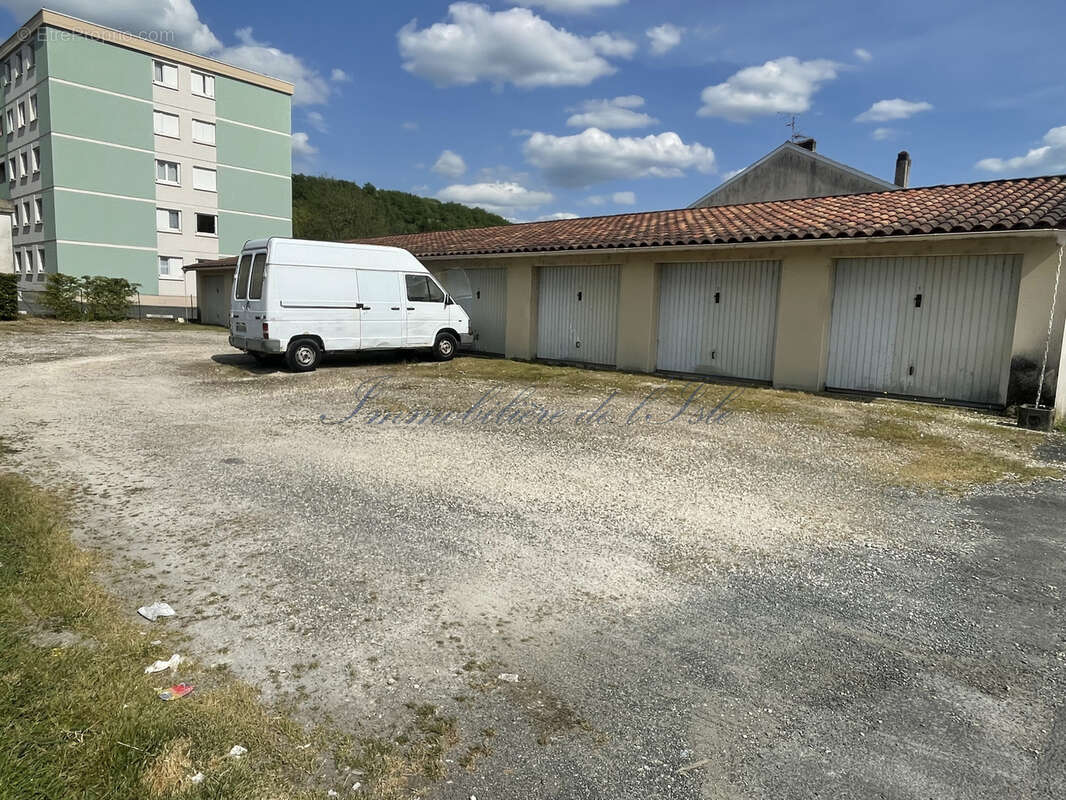 Parking à PERIGUEUX
