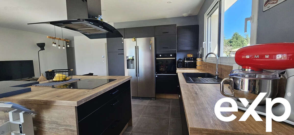 Maison à COURS-DE-PILE