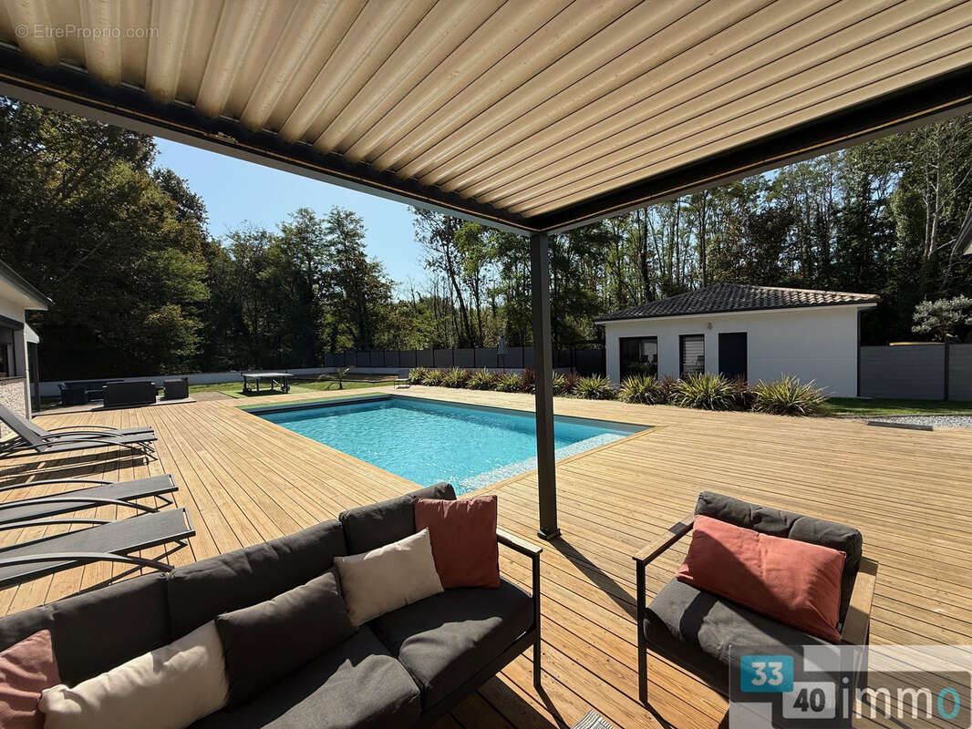 Ensemble villa 210 m2 + maison 75 m2 a salles - photo 2
