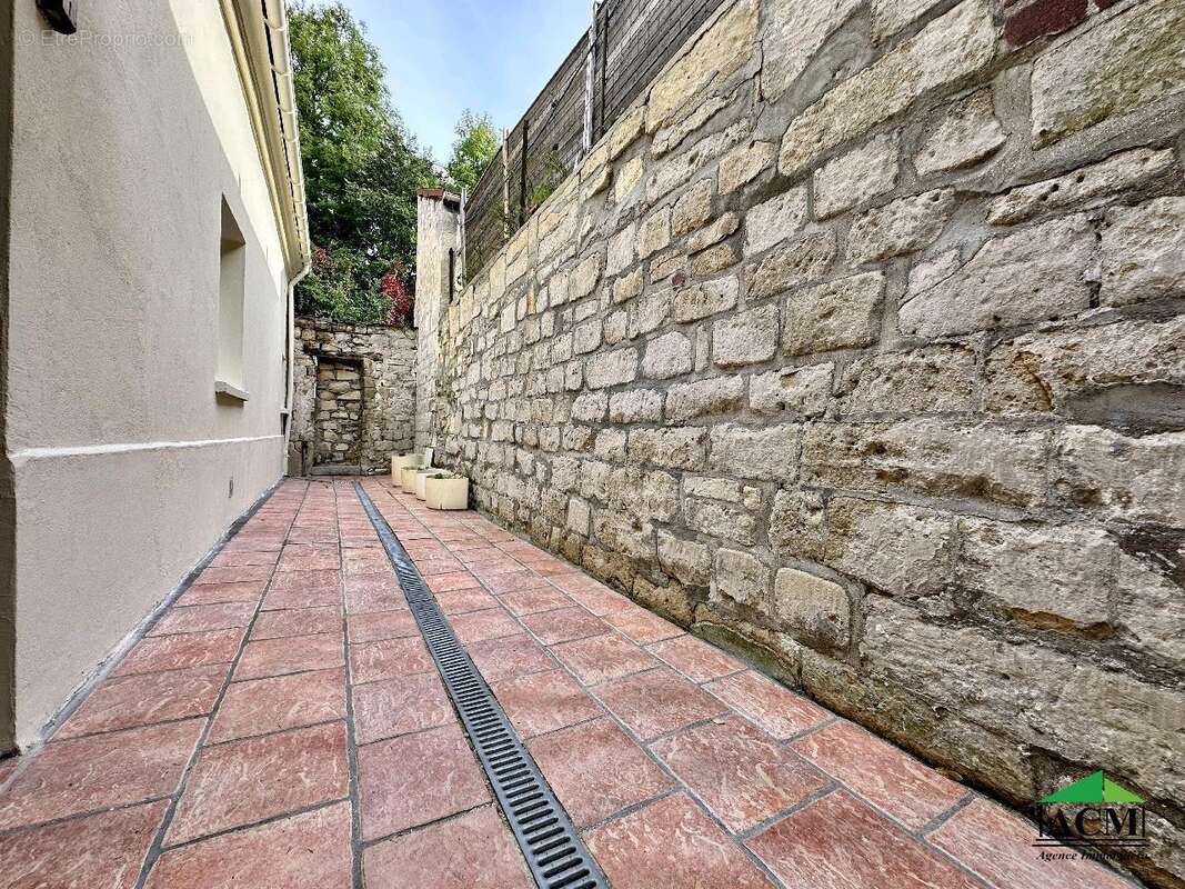 Appartement à MERY-SUR-OISE