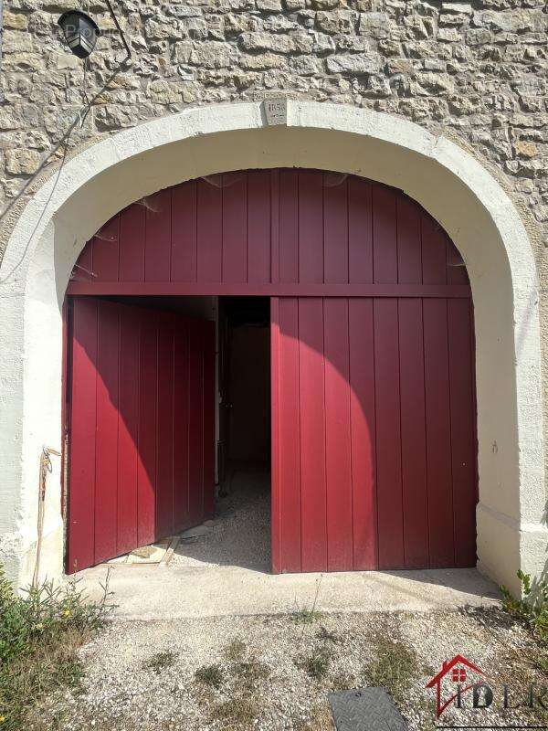 Maison à NEUVELLE-LES-VOISEY