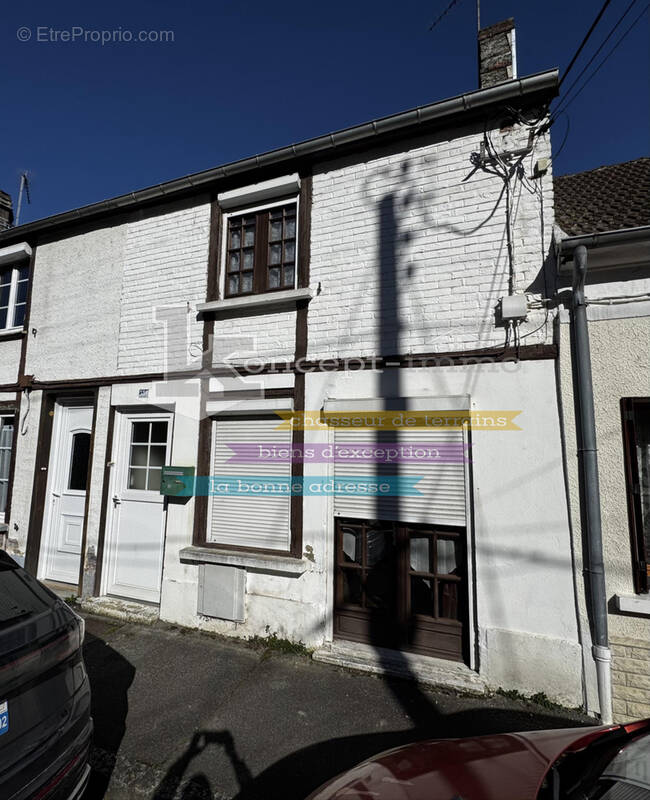 n°5 - Maison à CLERMONT