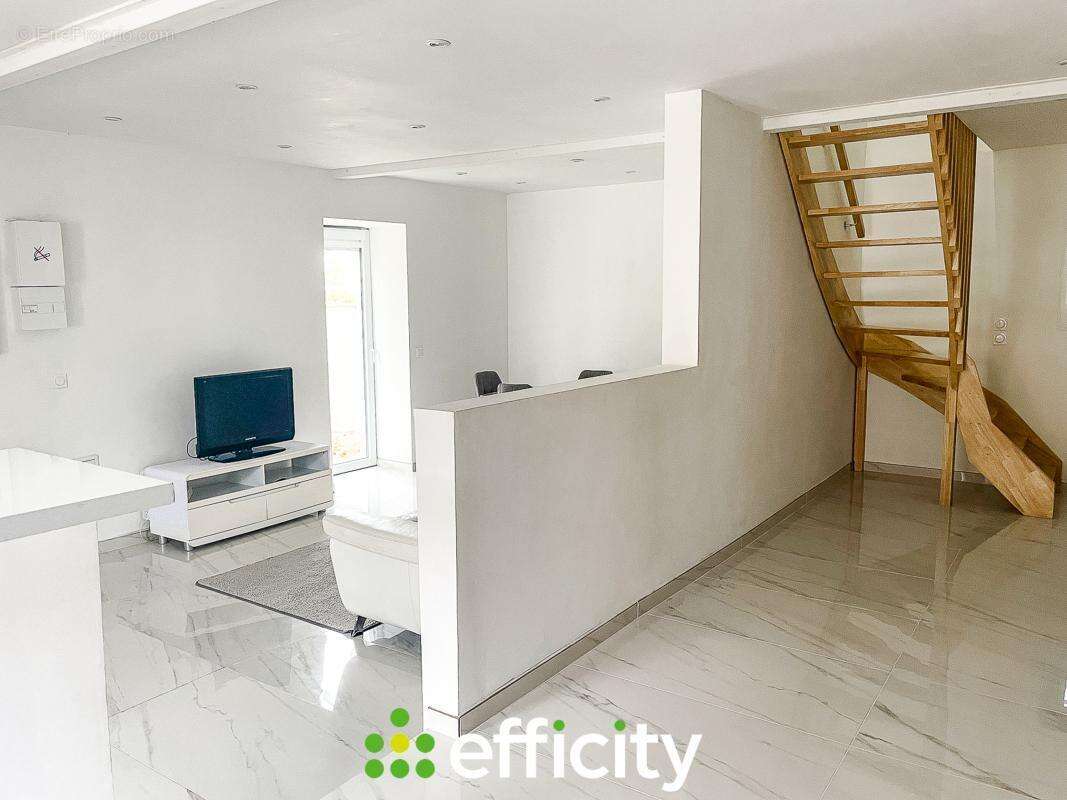 Maison 100 m² à Saint-Romain-De-Jalionas  - photo 5
