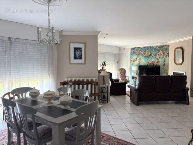 Maison à YGOS-SAINT-SATURNIN