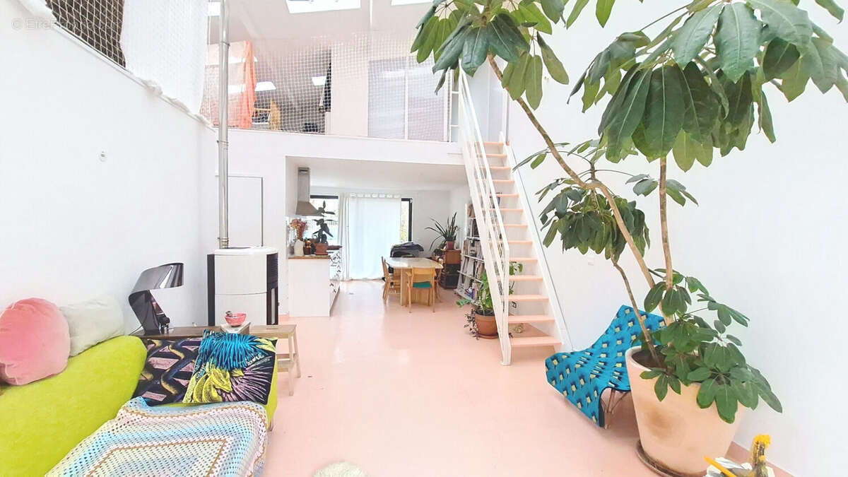 Maison esprit loft jardin avec de sublimes oliviers - photo 3
