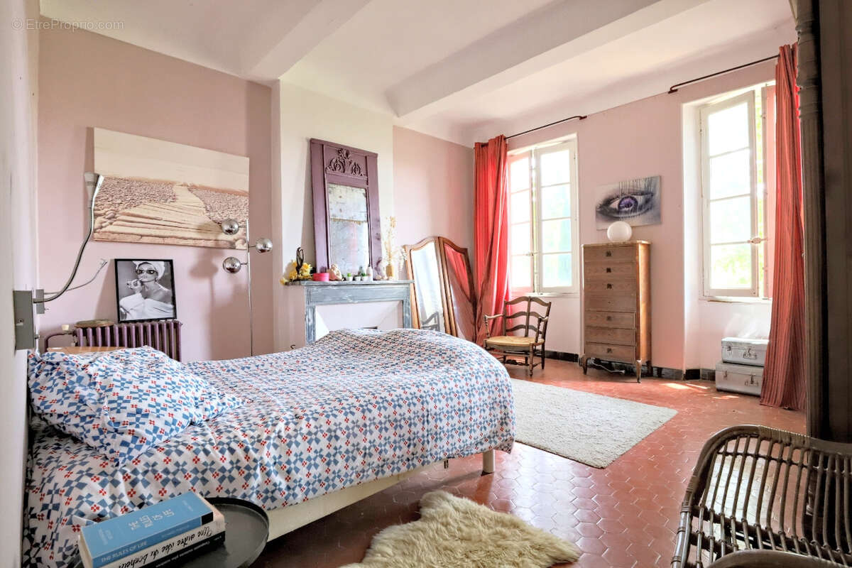 Maison à LA VALETTE-DU-VAR