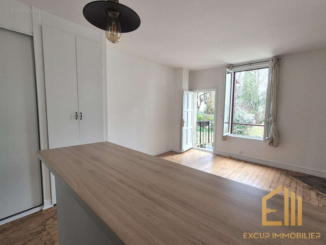 Appartement à LE PLESSIS-ROBINSON