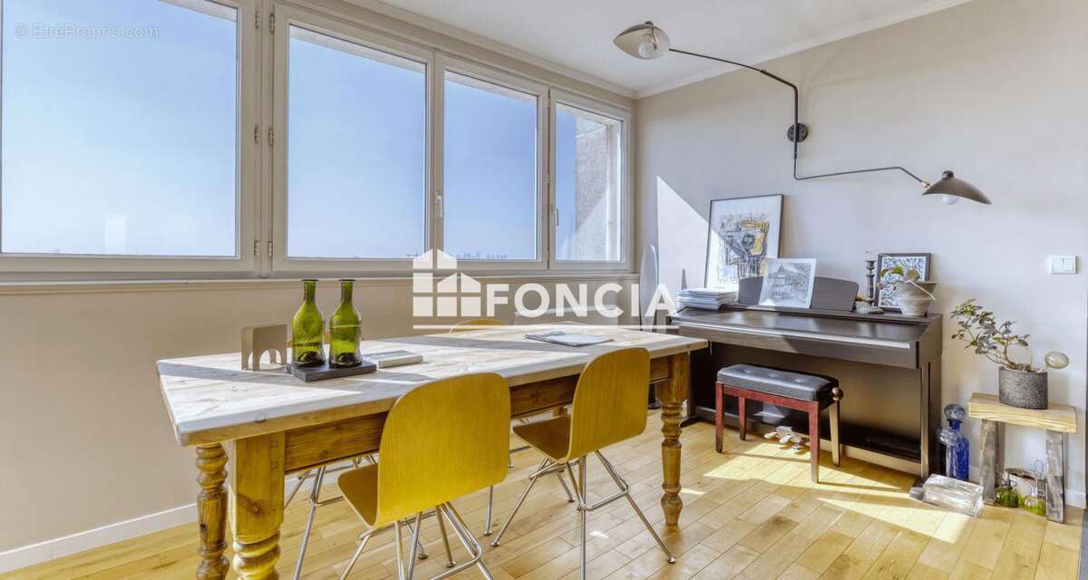 Appartement à EPINAY-SUR-SEINE
