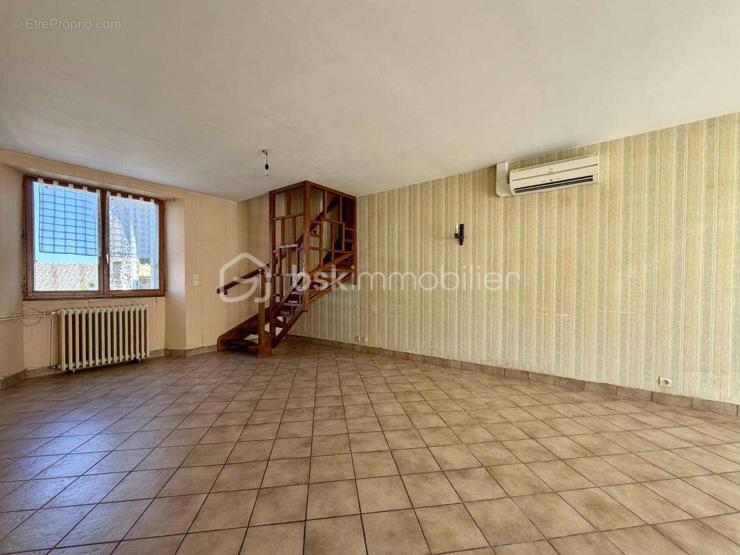 Ensemble immobilier centre bourg - photo 4
