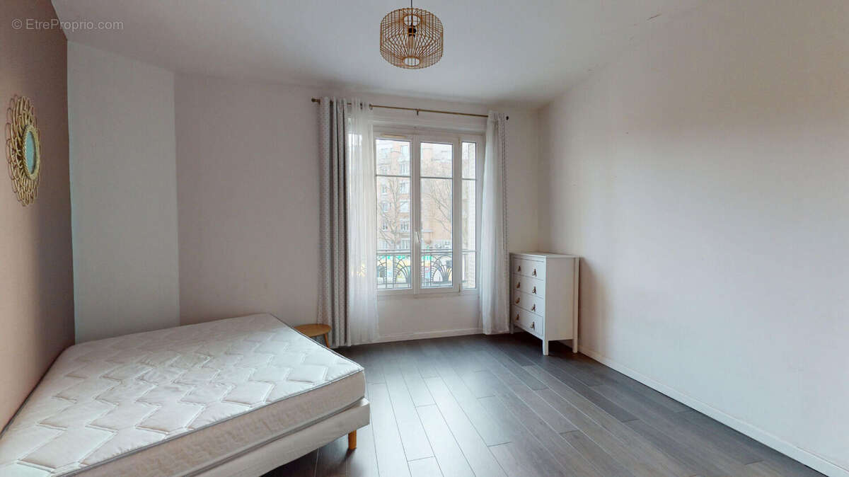 Appartement à PARIS-14E