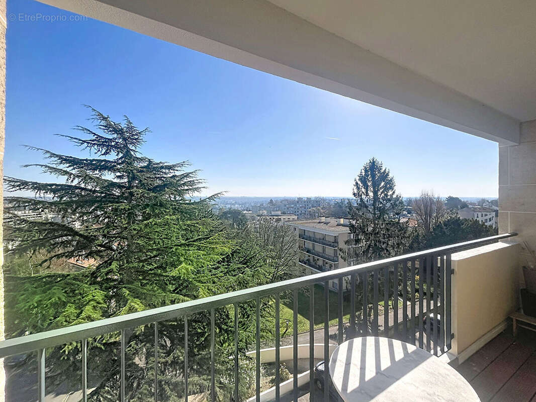 Appartement à FONTENAY-AUX-ROSES
