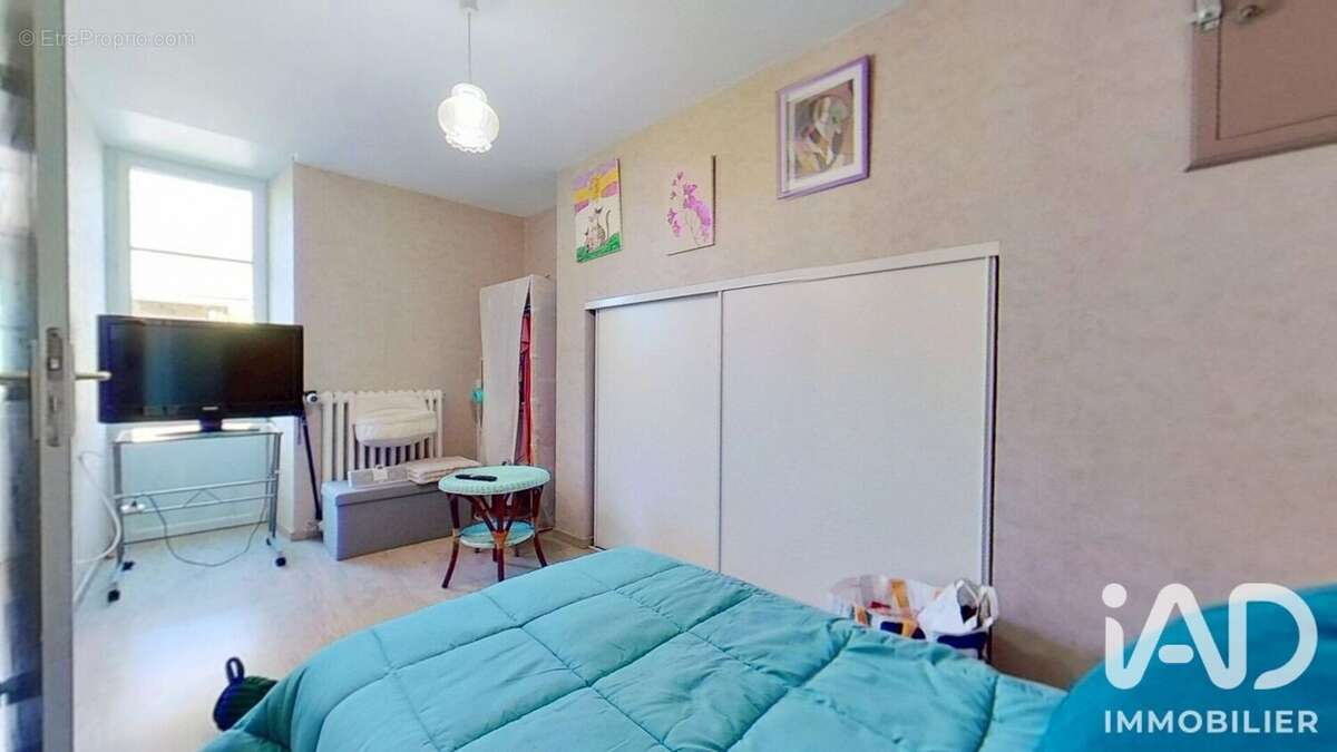 Appartement 125 m² à Ally  - photo 6