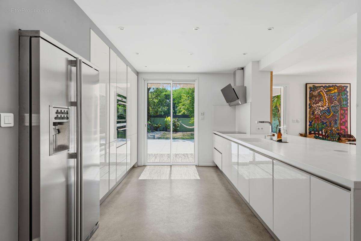 Maison 4 pièces 160m2 sur 924m2 de terrain - photo 8