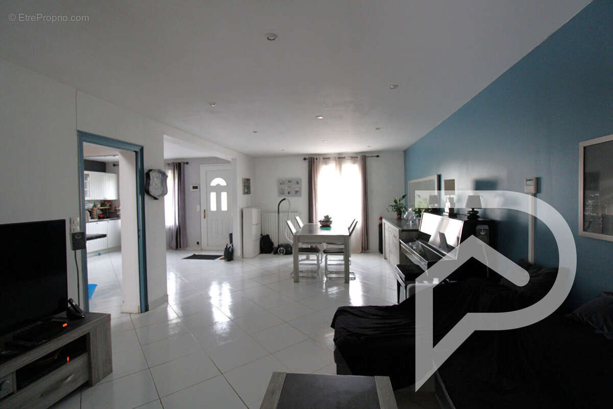 Maison à PONT-SAINTE-MAXENCE