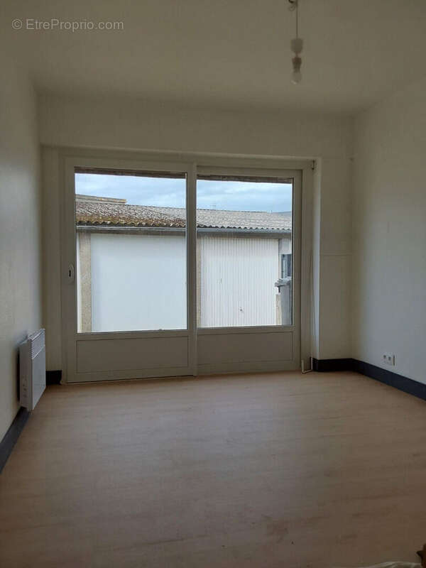 Appartement à DONVILLE-LES-BAINS