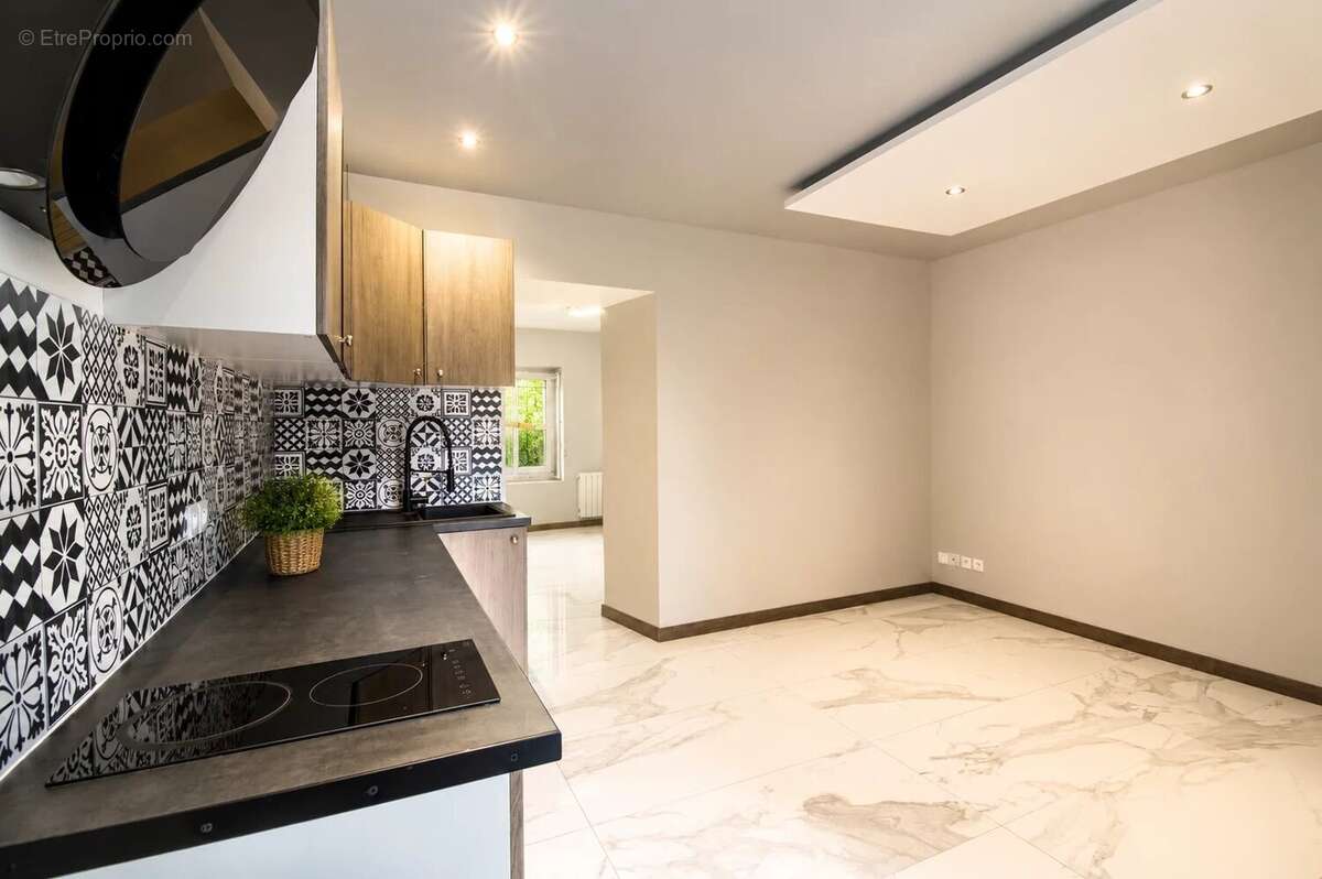 Appartement à SAINT-MARTIN-DU-VAR
