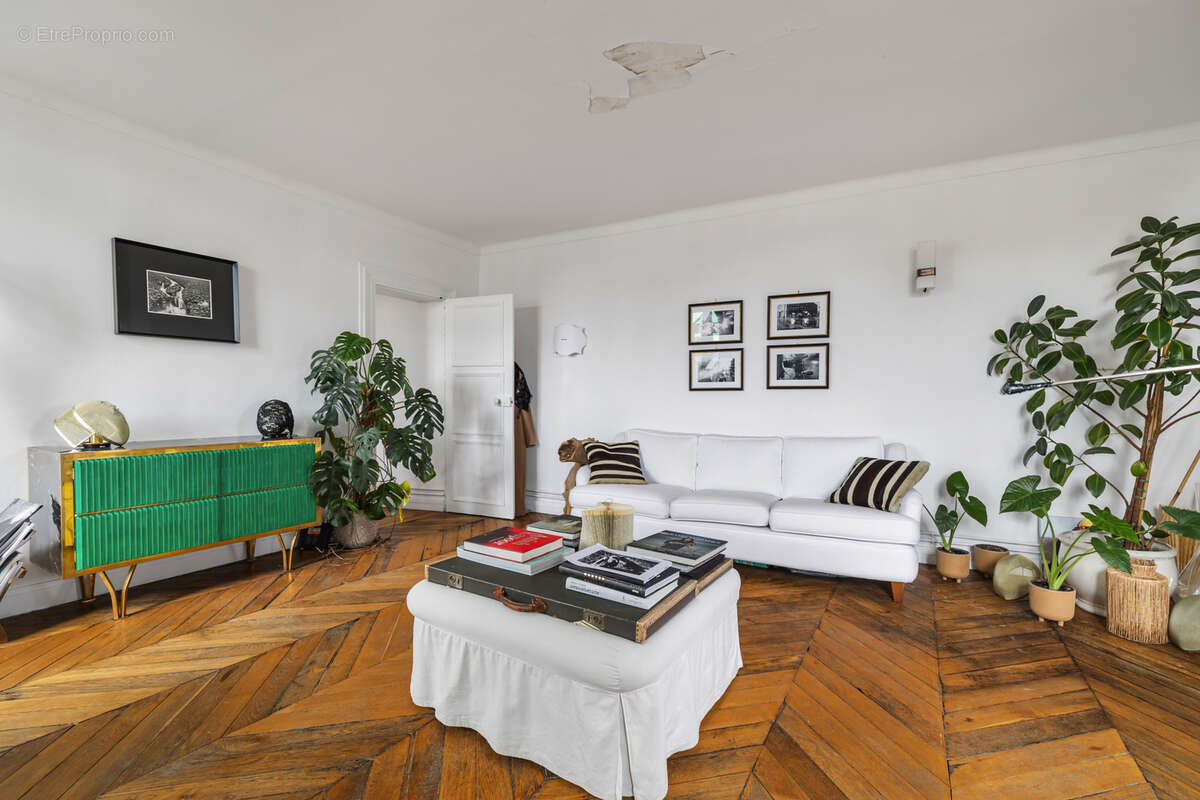 Appartement à PARIS-2E