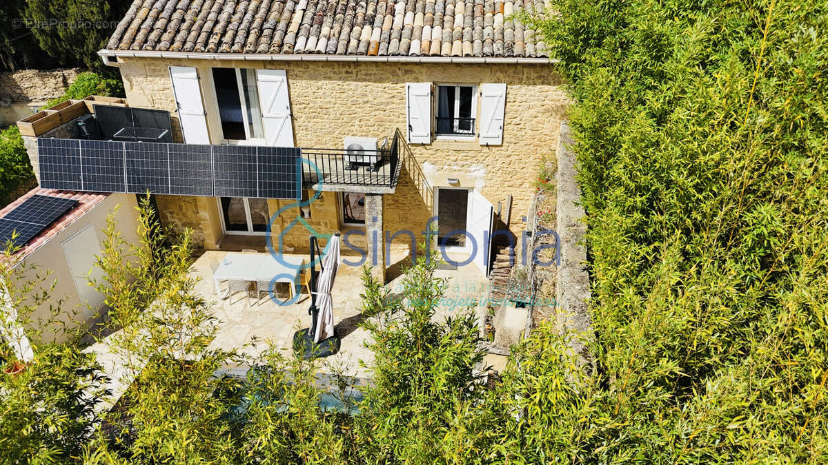 Maison à VERS-PONT-DU-GARD