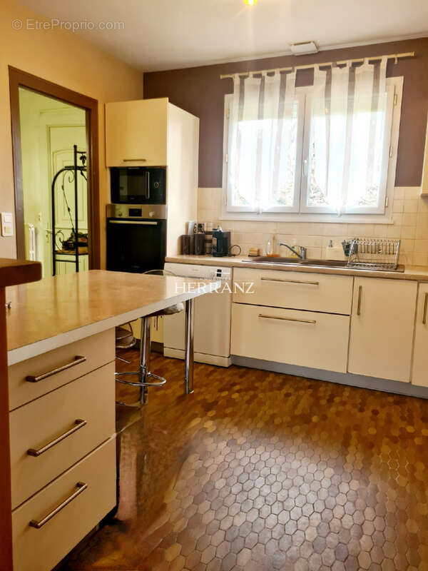 Maison à SABLONS