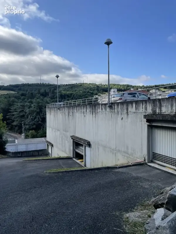 Parking à SAINT-ETIENNE