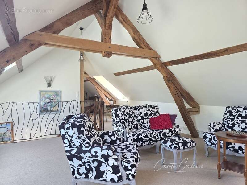 Maison de caractère en brique et silex – XIXe siècle – Environ 193 m² habitables – Terrain de 3 200 m² - photo 18