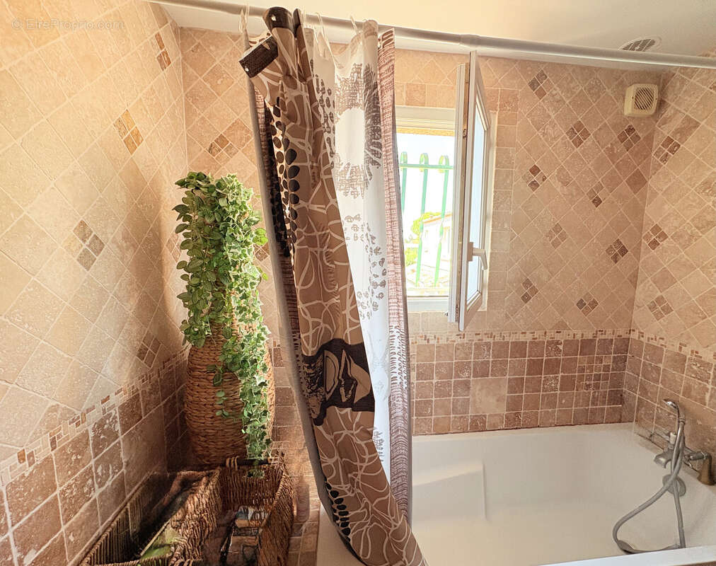 Maison à VILLENEUVE-LES-MAGUELONE