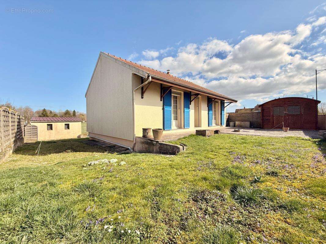 Maison à VAROIS-ET-CHAIGNOT