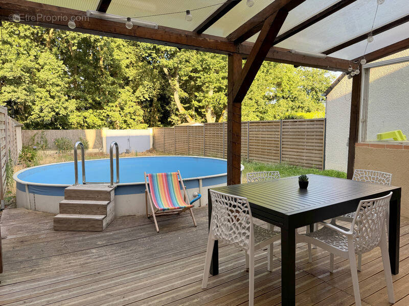 Maison à PELLOUAILLES-LES-VIGNES