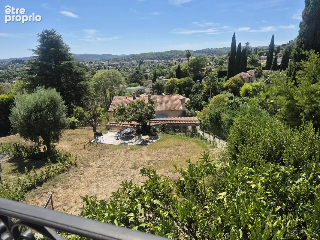 Haut de villa 3 p entièrement rénové avec jardin privatif 518m2 et garage vue mer et saint paul - photo 19