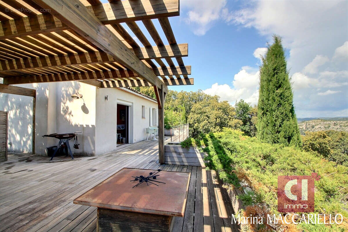 Maison à ESPARRON-DE-VERDON