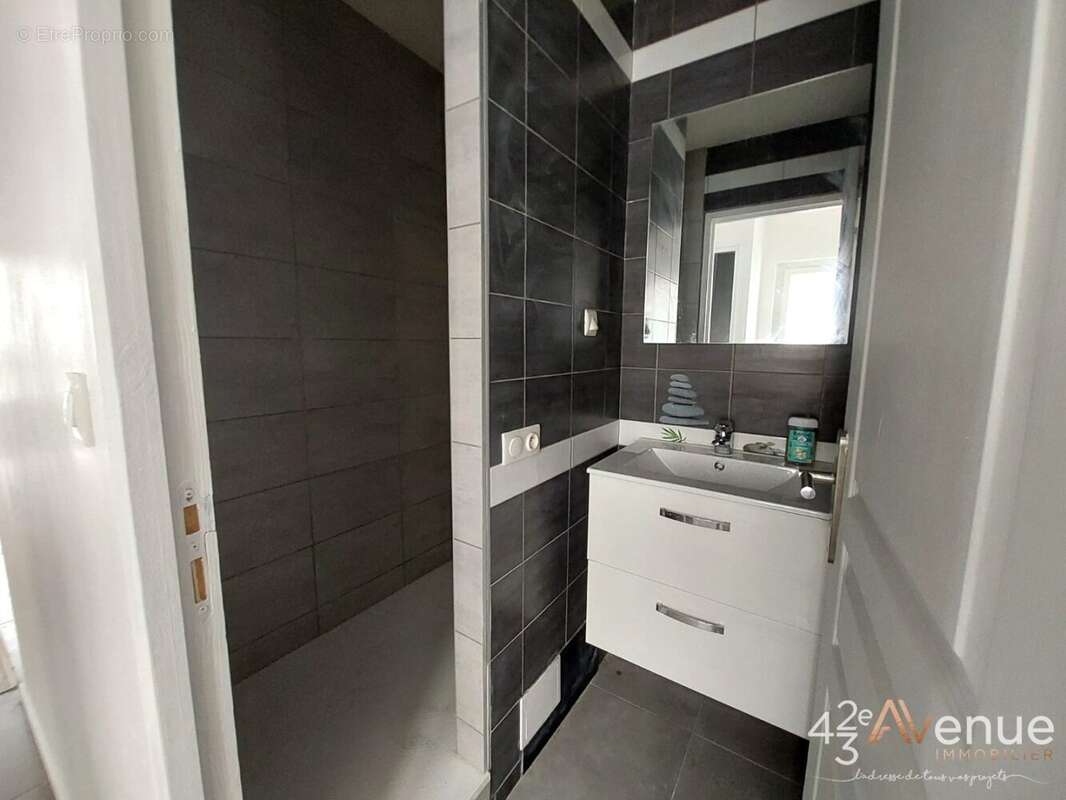 Appartement à SAINT-ETIENNE