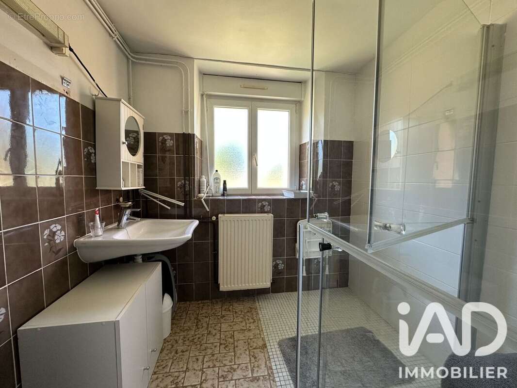 Maison 117 m² à Taupont  - photo 7